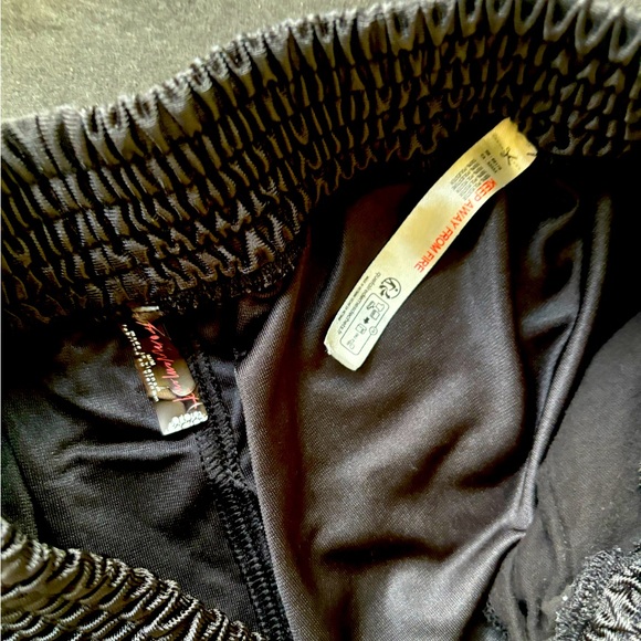 Free people movement buckle jersey shorts, Size M
· - Picture 4 of 4